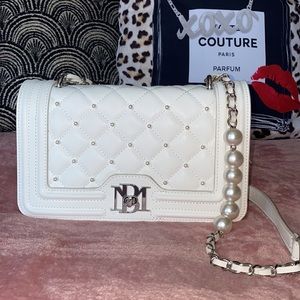 Gorgeous white vintage looking vegan leather purse